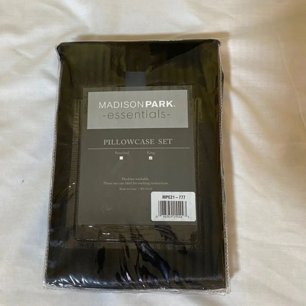 MADISON‎ Park Essentials Polyester Solid Satin pillow case set MPE21-777